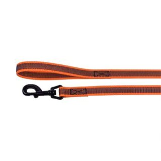 Anti-slip orange syntetkoppel med svart friktionsgummi, 2m X 20mm, 2,6mm tjockt. Svartlackerad karbinhake.